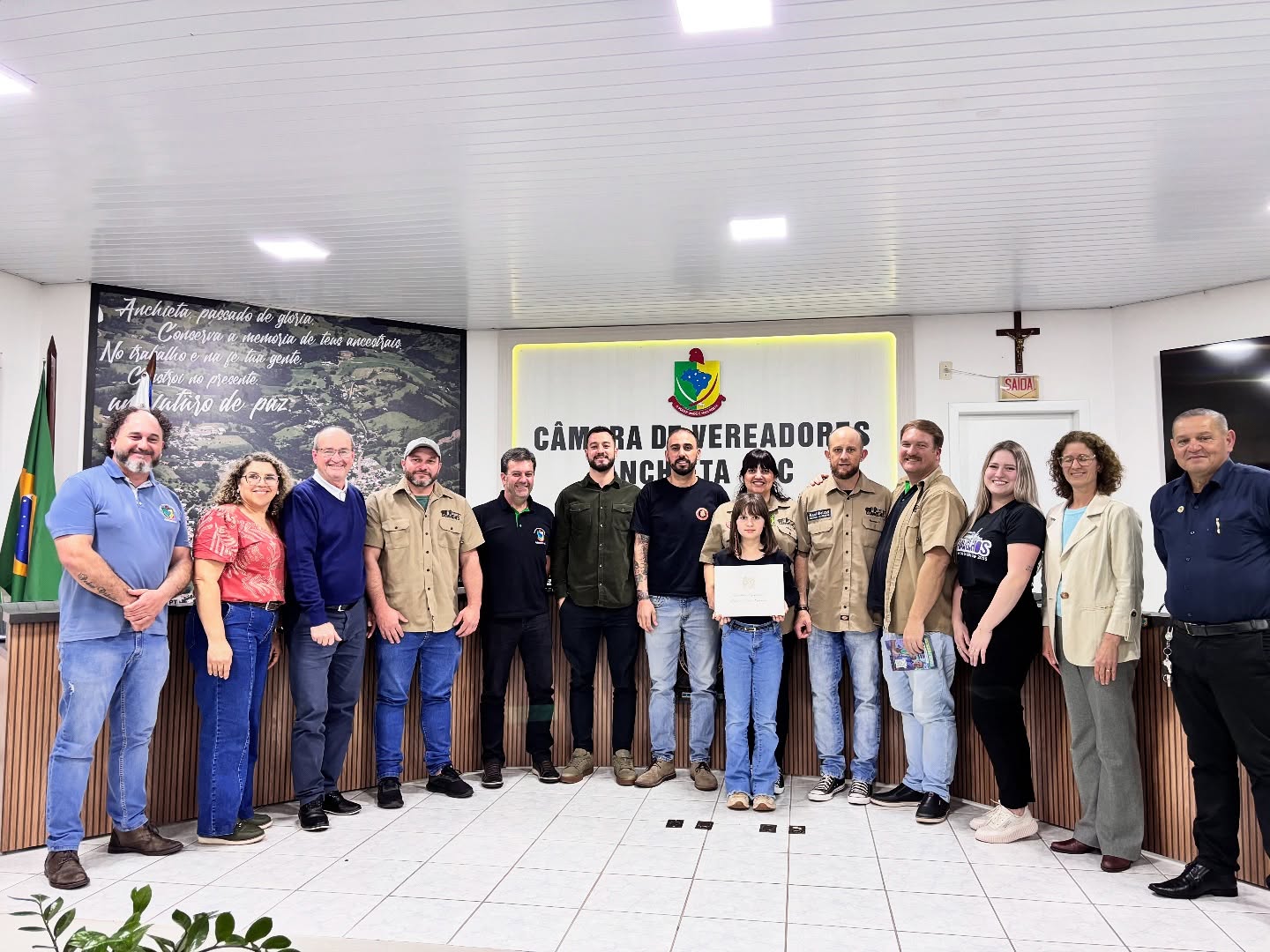 Grupo Os Caravelhos recebe Moção de Aplausos na Câmara 