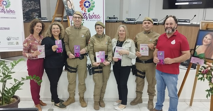 🟣 Exposição Catarinas Itinerantes e Palestra sobre o Fim da Violência Contra as Mulheres